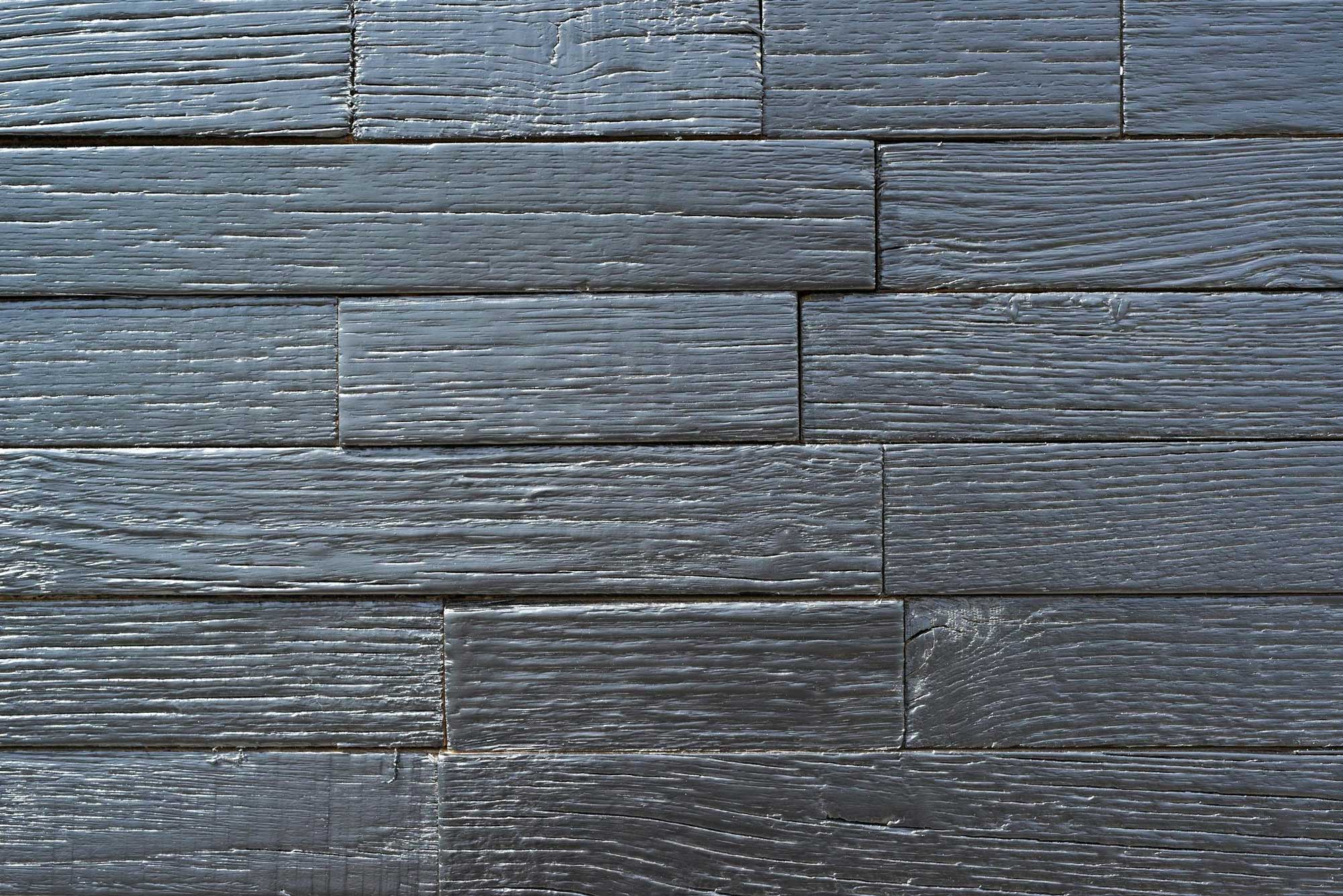 wandpaneele-holz-kastanie-lackiert-recycelt-solid-coal