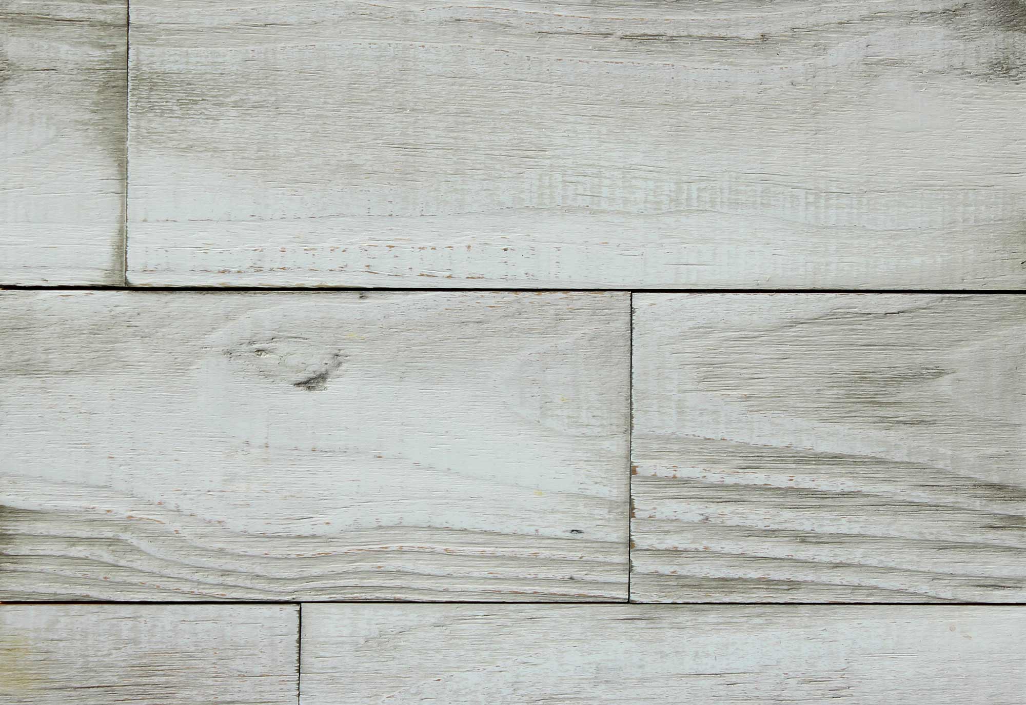wandpaneele-holz-eukalyptus-feinsinn-creme-lackiert