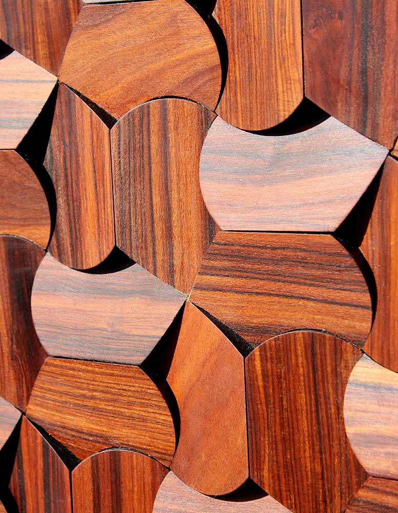 wandpaneele-holz-furnier-eisenholz-gebrochenes-herz