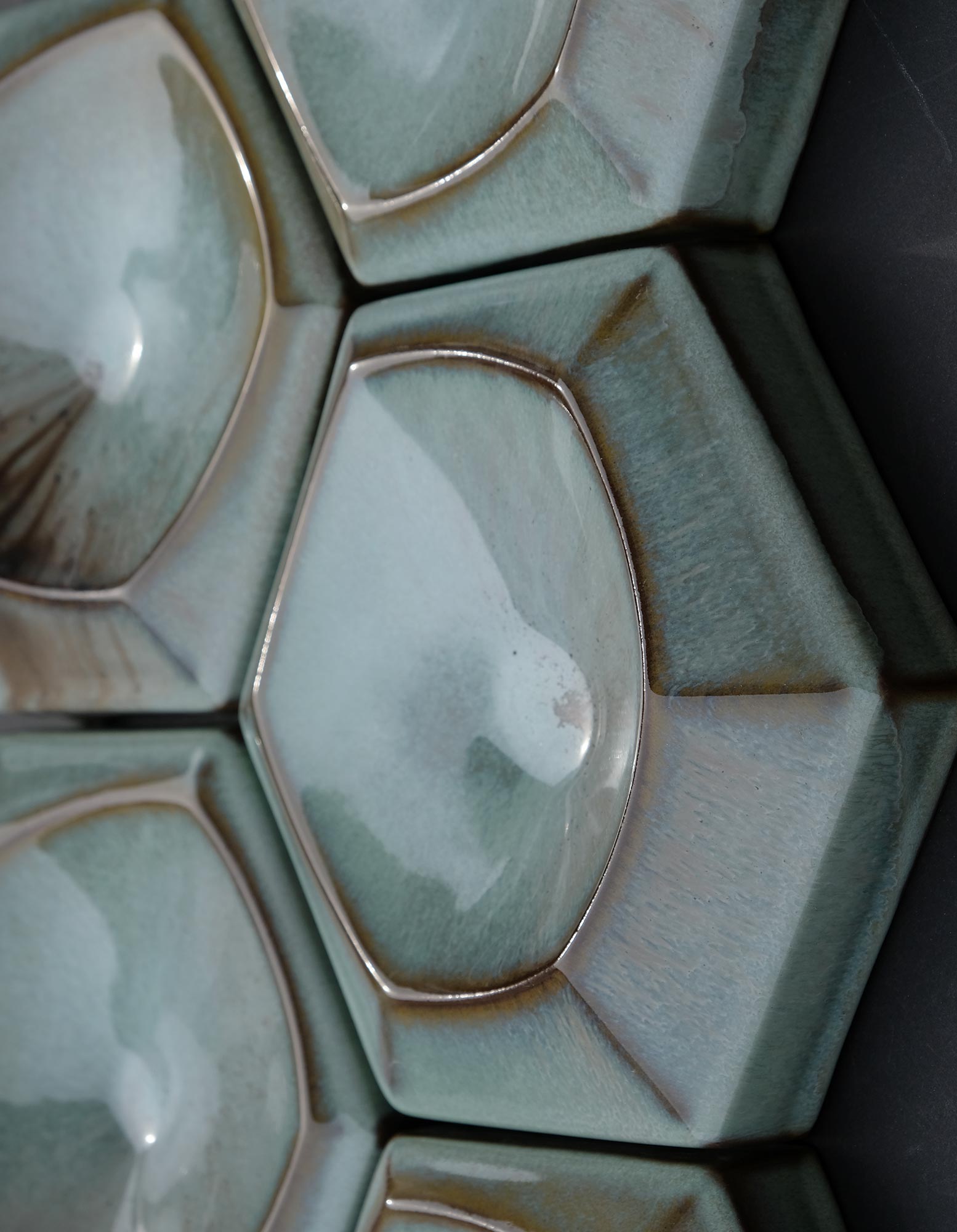 wandpaneele-keramik-keramik-wandfliesen-eye-contact