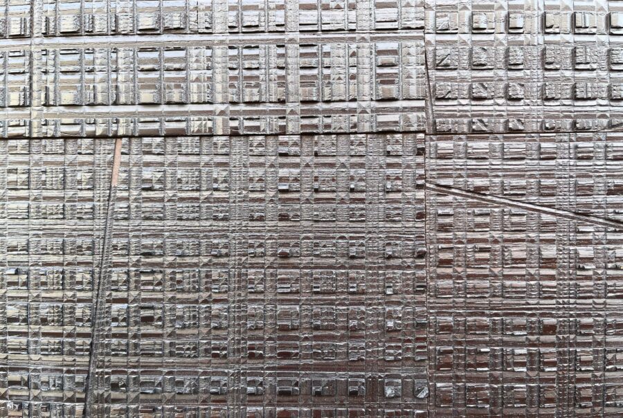 wandpaneele-holz-esche-thermobehandelt-monsoon-wall2