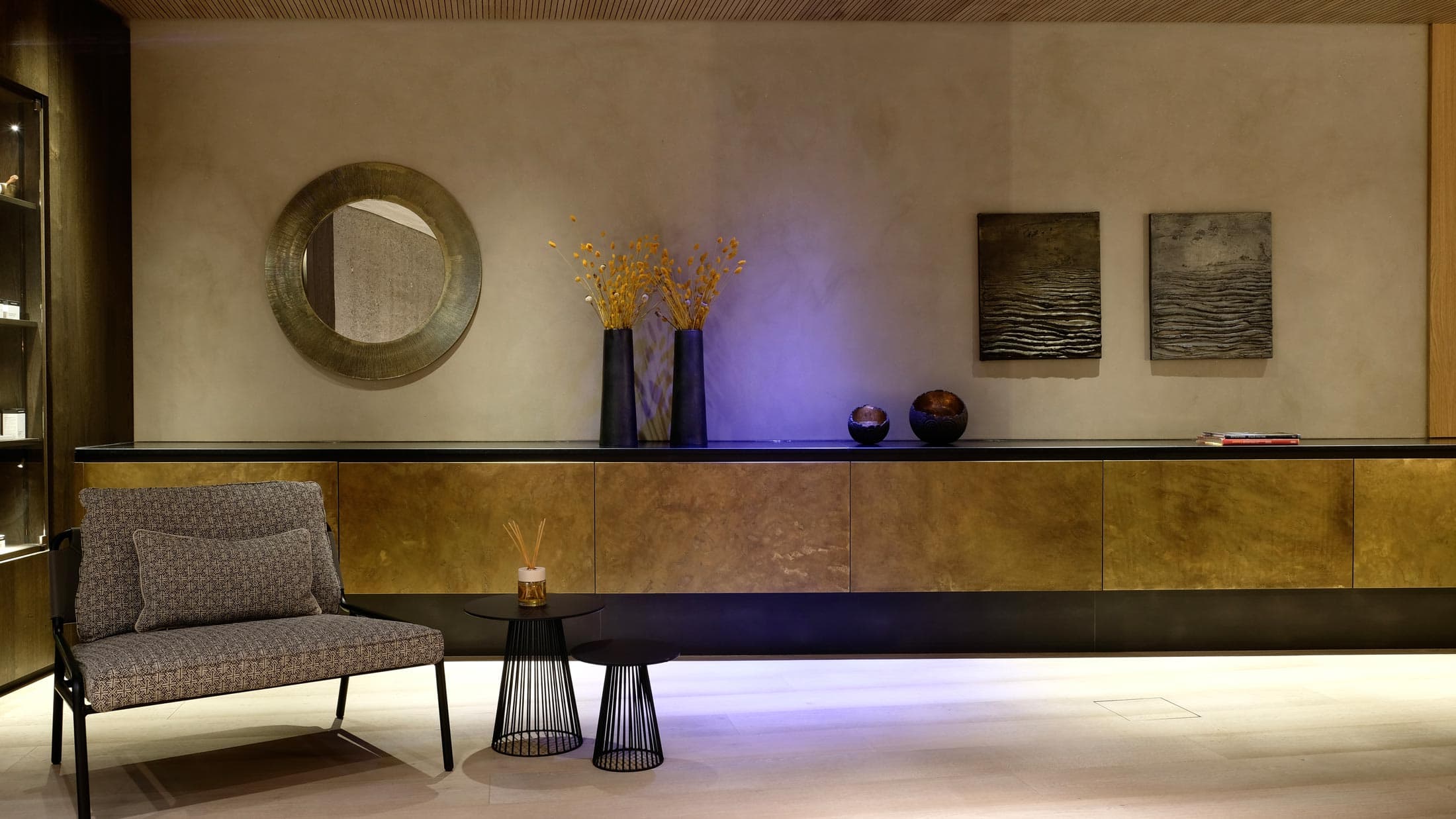 thekenfront-moebelbau-aus-messing-wellness-hotel