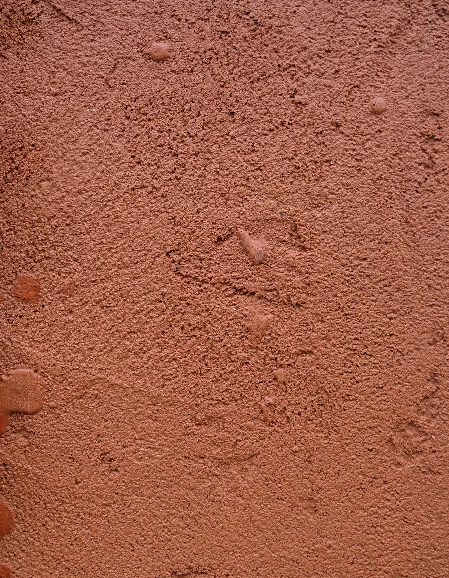 glatt-wandpaneele-keramik-recyceltes-terracotta-als-granulat-seitlich
