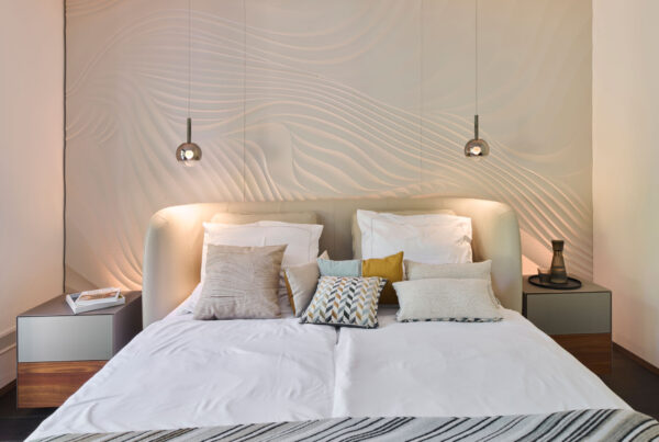 schlafzimmer-wandgestaltung-inspiriert-von-der-ruhe-der-kueste-1