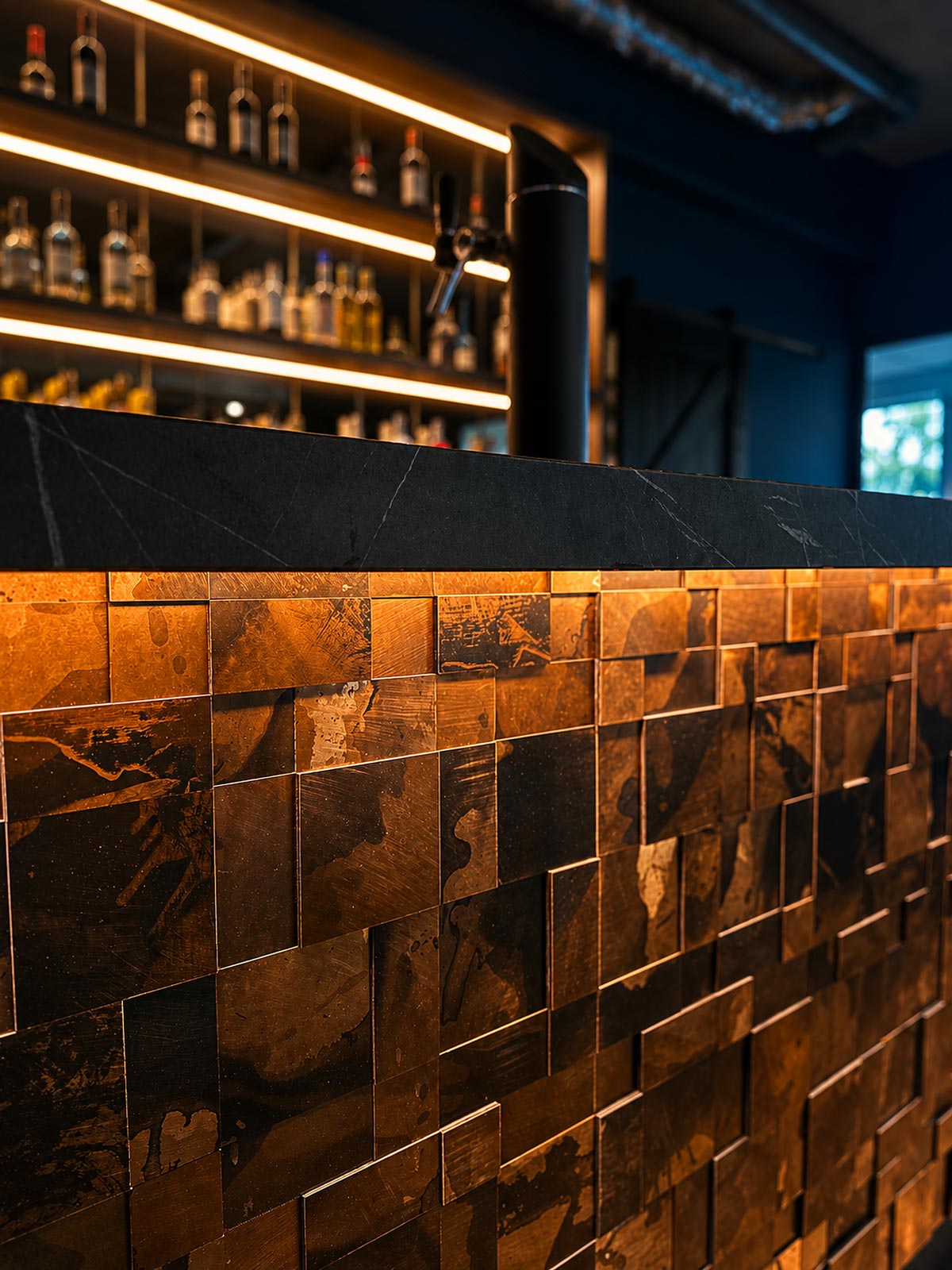 impression-thekenfront-aus-kupfer-mit-organischer-patina
